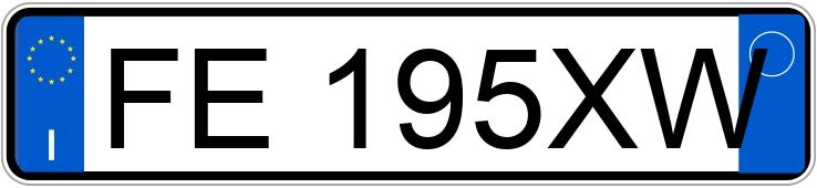 Numer rejestracyjny FE195XW posiada FIAT 500L
