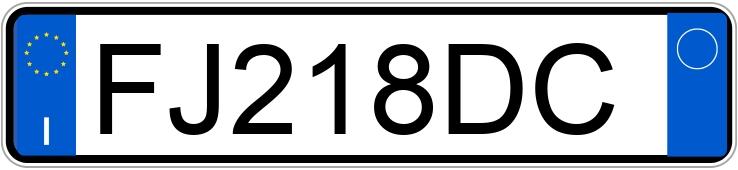 Numer rejestracyjny FJ218DC posiada FIAT 500L