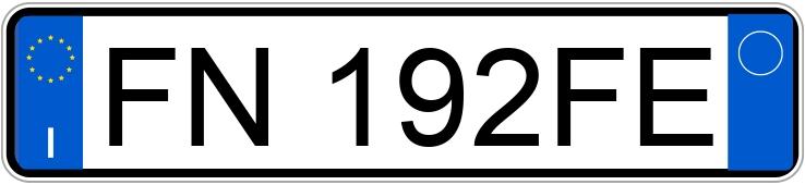 Numer rejestracyjny FN192FE posiada FIAT 500