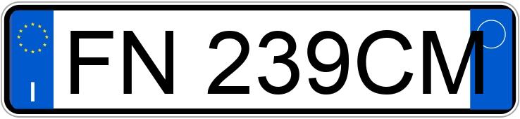 Numer rejestracyjny FN239CM posiada FIAT 500