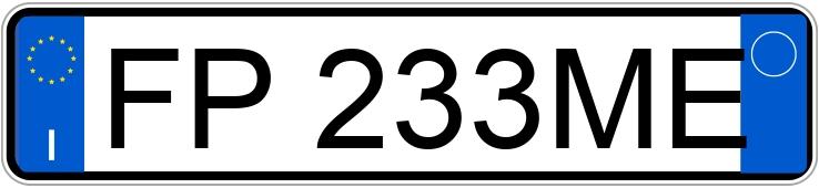 Numer rejestracyjny FP233ME posiada FIAT 500X