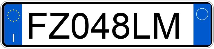 Numer rejestracyjny FZ048LM posiada FIAT 500