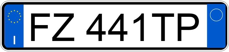 Numer rejestracyjny FZ441TP posiada FIAT 500