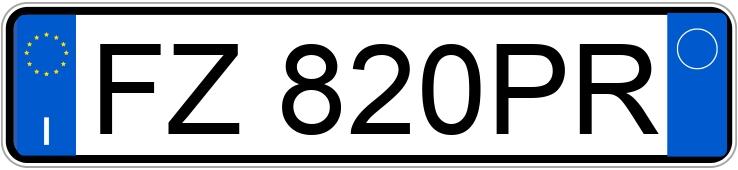 Numer rejestracyjny FZ820PR posiada FIAT 500