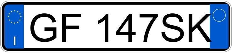 Numer rejestracyjny GF147SK posiada FIAT 500