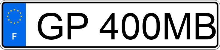 Numer rejestracyjny GP400MB posiada RENAULT MEGANE V