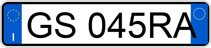 Numer rejestracyjny GS045RA posiada FIAT 500X