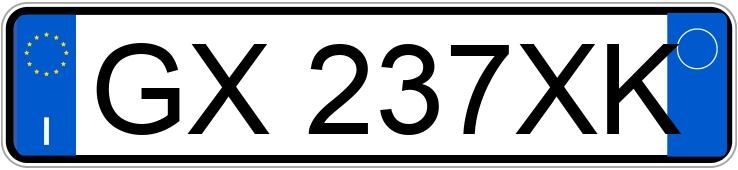 Numer rejestracyjny GX237XK posiada FIAT 500