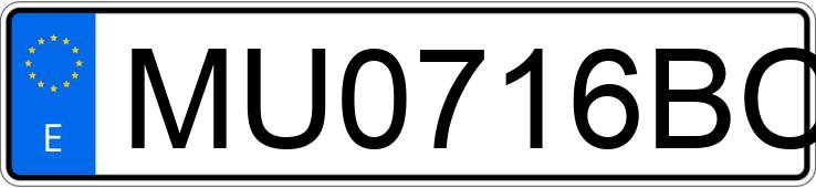 Numer rejestracyjny MU0716BC posiada VOLKSWAGEN GOLF