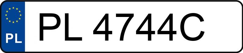 Pirat drogowy w pojeździe o numerach rejestracyjnych PL4744C