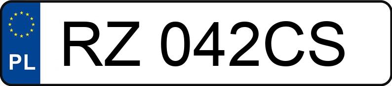 Numer rejestracyjny RZ 042CS posiada VAN HOOL T 917 - RZ042CS