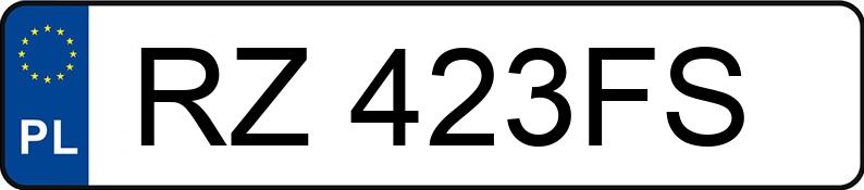 Mistrz parkowania w pojeździe o numerach RZ423FS