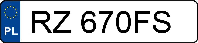 Pirat drogowy w pojeździe o numerach rejestracyjnych RZ670FS
