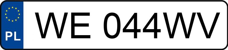 Numer rejestracyjny WE 044WV posiada VOLVO XC 60 2.0 T5 MR`18 E6 Momentum AWD Getr - WE044WV