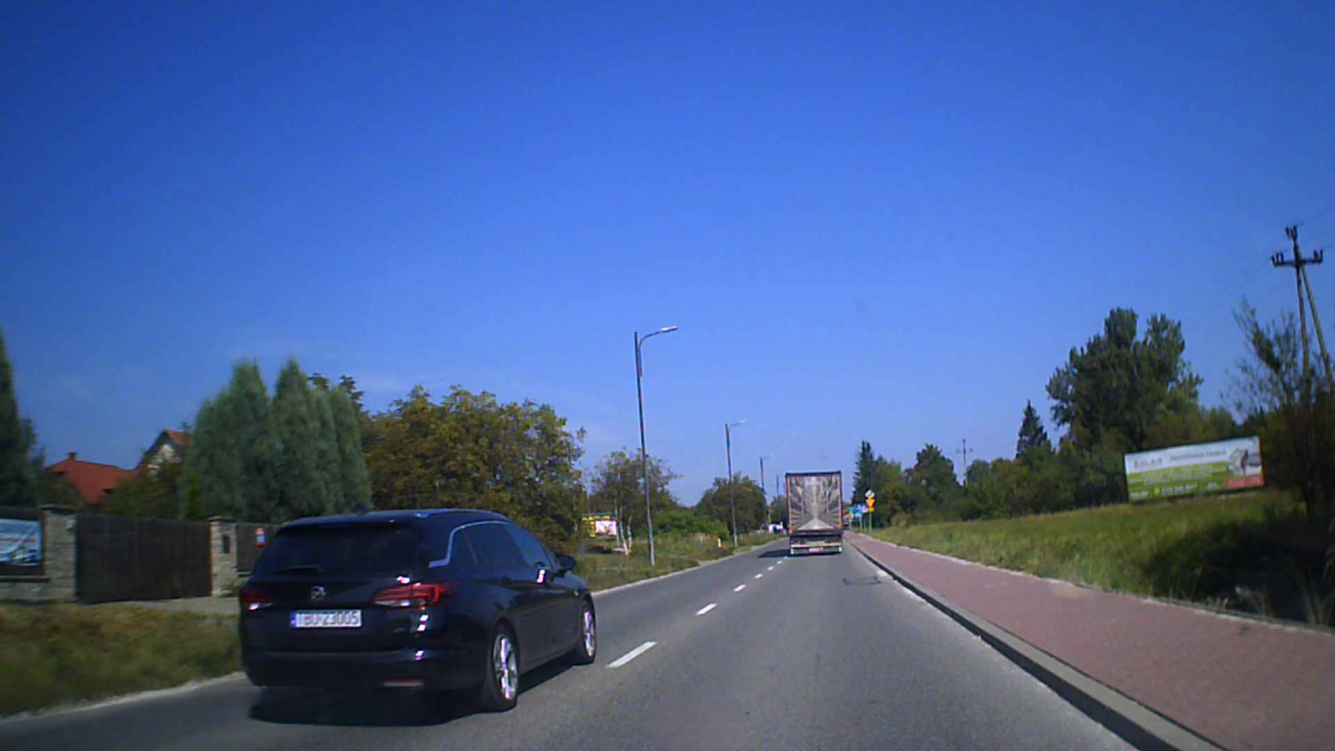 Pirat drogowy w pojeździe o numerach rejestracyjnych TBU23005