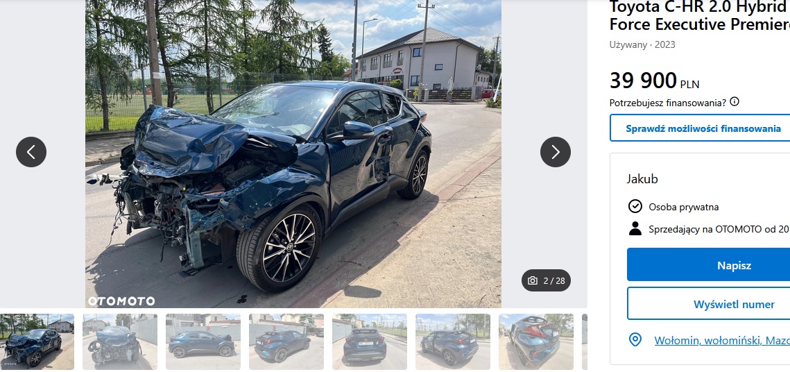 uszkodzony przód, lewy bok i poduszki