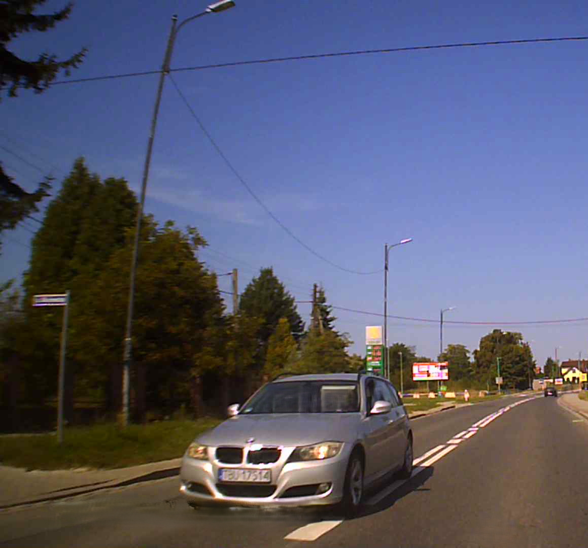 Straßenräuber in einem Fahrzeug mit dem Kennzeichen TBU17514