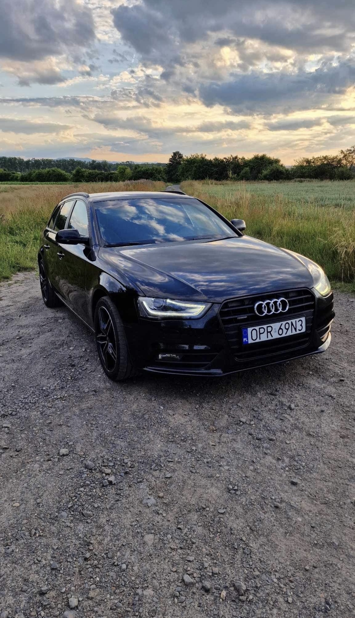 Skradziono pojazd o numerach rejestracyjnych OPR69N3