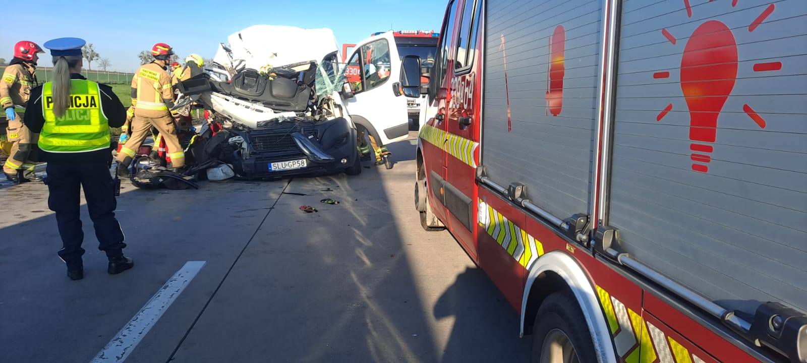 Numer rejestracyjny SLU GP58 posiada PEUGEOT Boxer 335 2.2 BlueHDi MR`14 E6.2 3.5t L2 Pro - SLUGP58