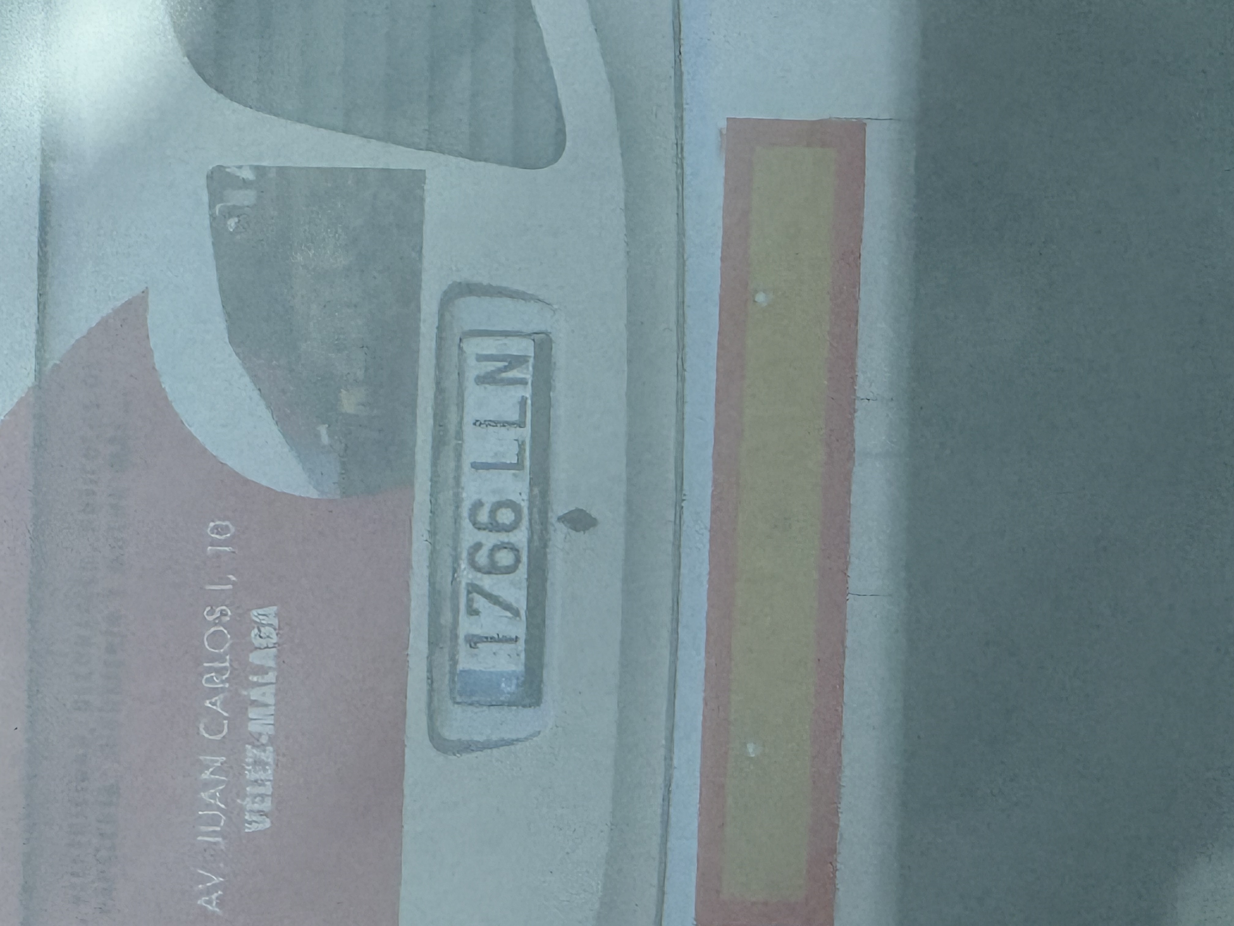 Veipirat i et kjøretøy med registreringsnummer 1766LLN