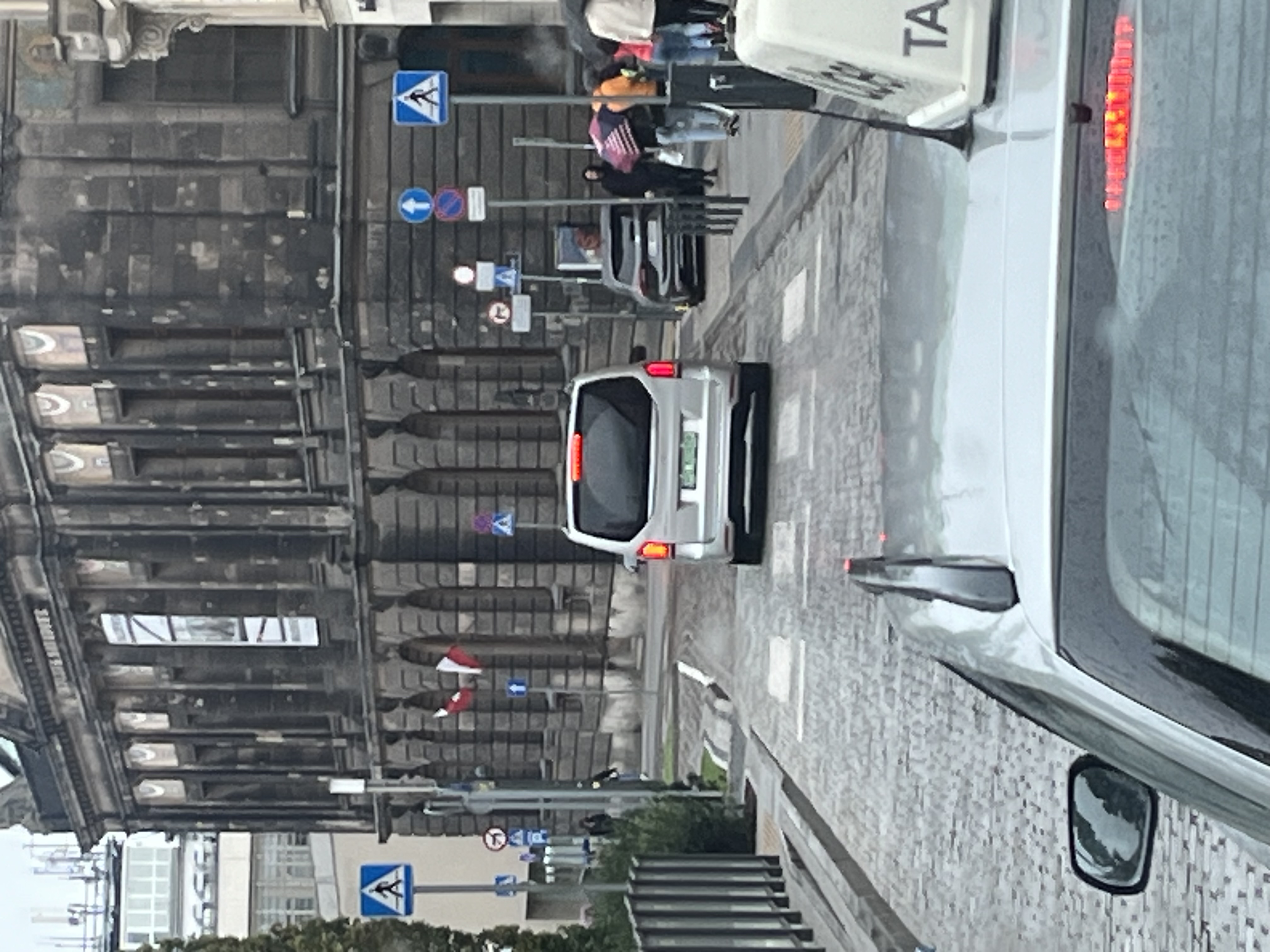 Vejpirat i et køretøj med registreringsnumre PO1UX09