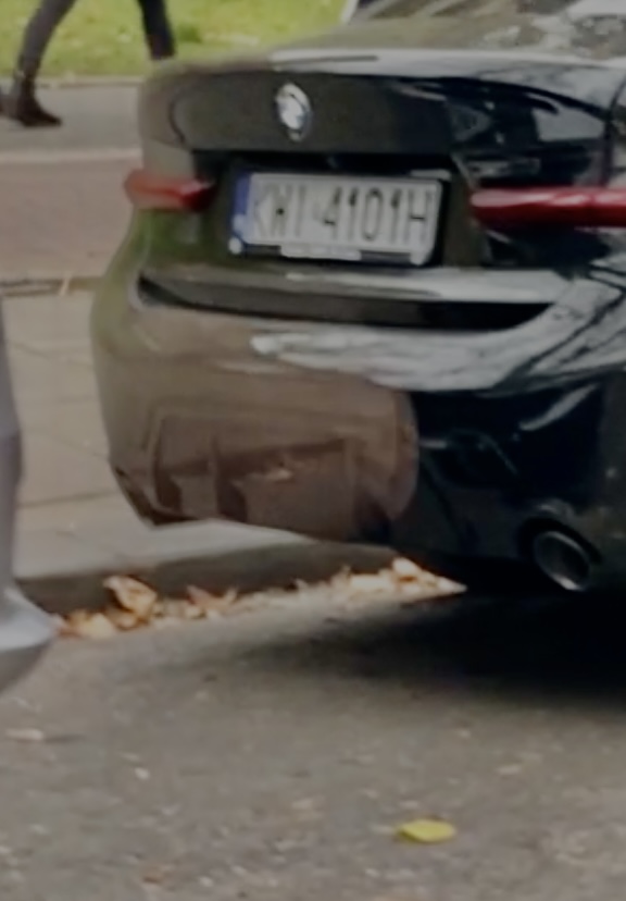 Pirata della strada in un veicolo con numero di targa KWI4101H