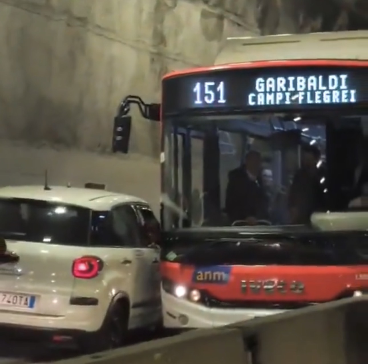 Vägpirat i ett fordon med registreringsnummer GV740TA