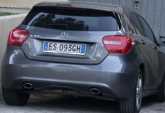 Parkmaster in einem Fahrzeug mit ES093GH-Zahlen