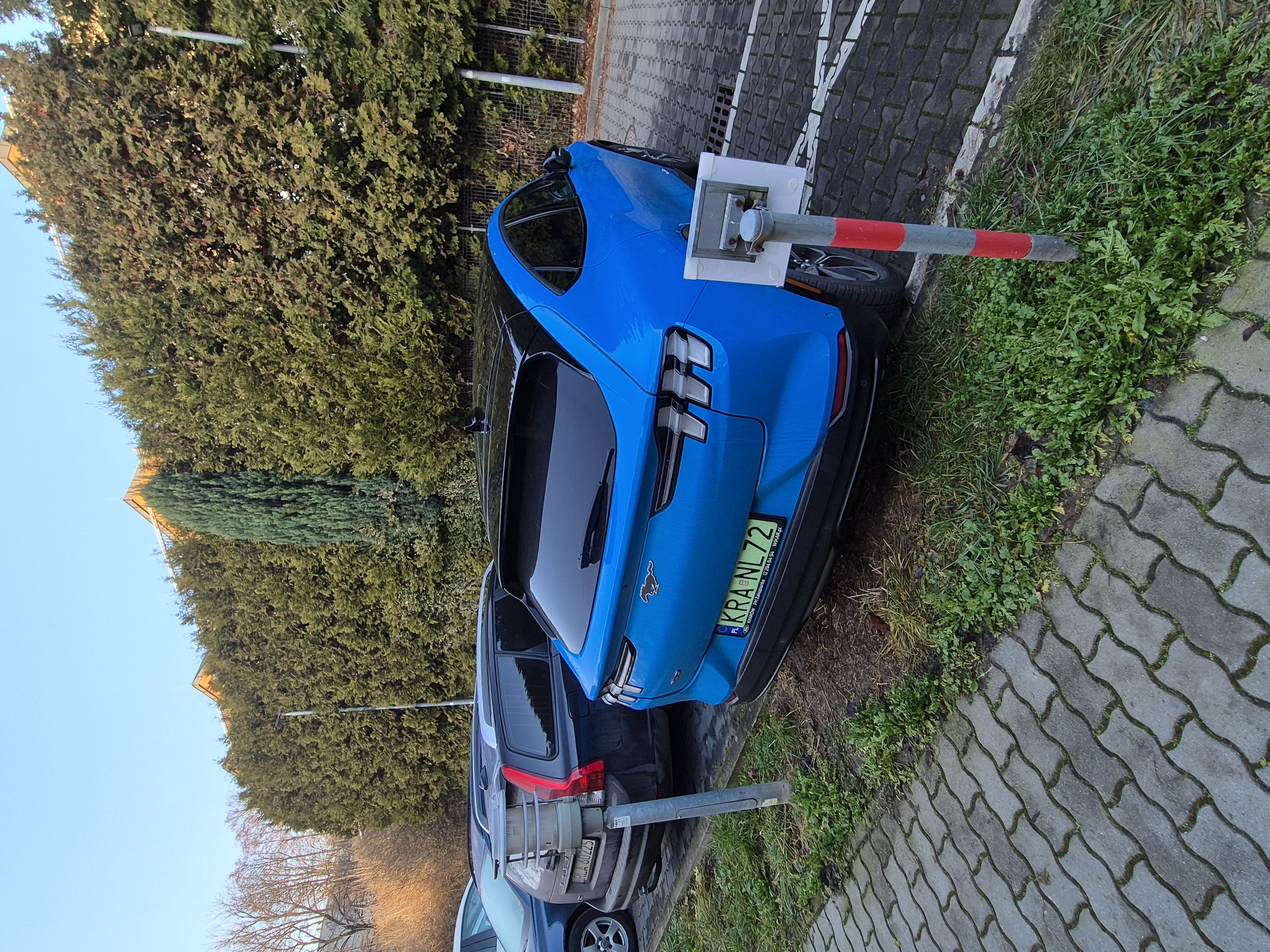 Mistrz parkowania w pojeździe o numerach KRANL72 Mistrz parkowania w pojeździe o numerach KRANL72