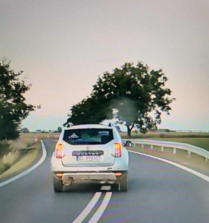 Numer rejestracyjny DL 9961C posiada DACIA Duster MR`10 E5 Duster MR`10 E5 - DL9961C