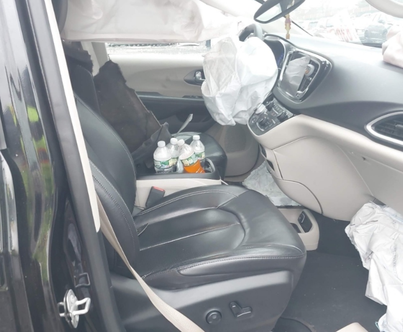 Numer rejestracyjny BIA 0503C posiada LAND ROVER Defender 3.0 MHEV MR`20 E6d 130 S - BIA0503C