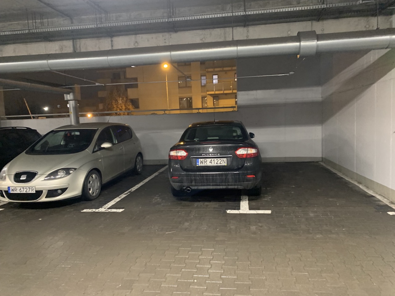 Parking Master in un veicolo con WR4122N numeri