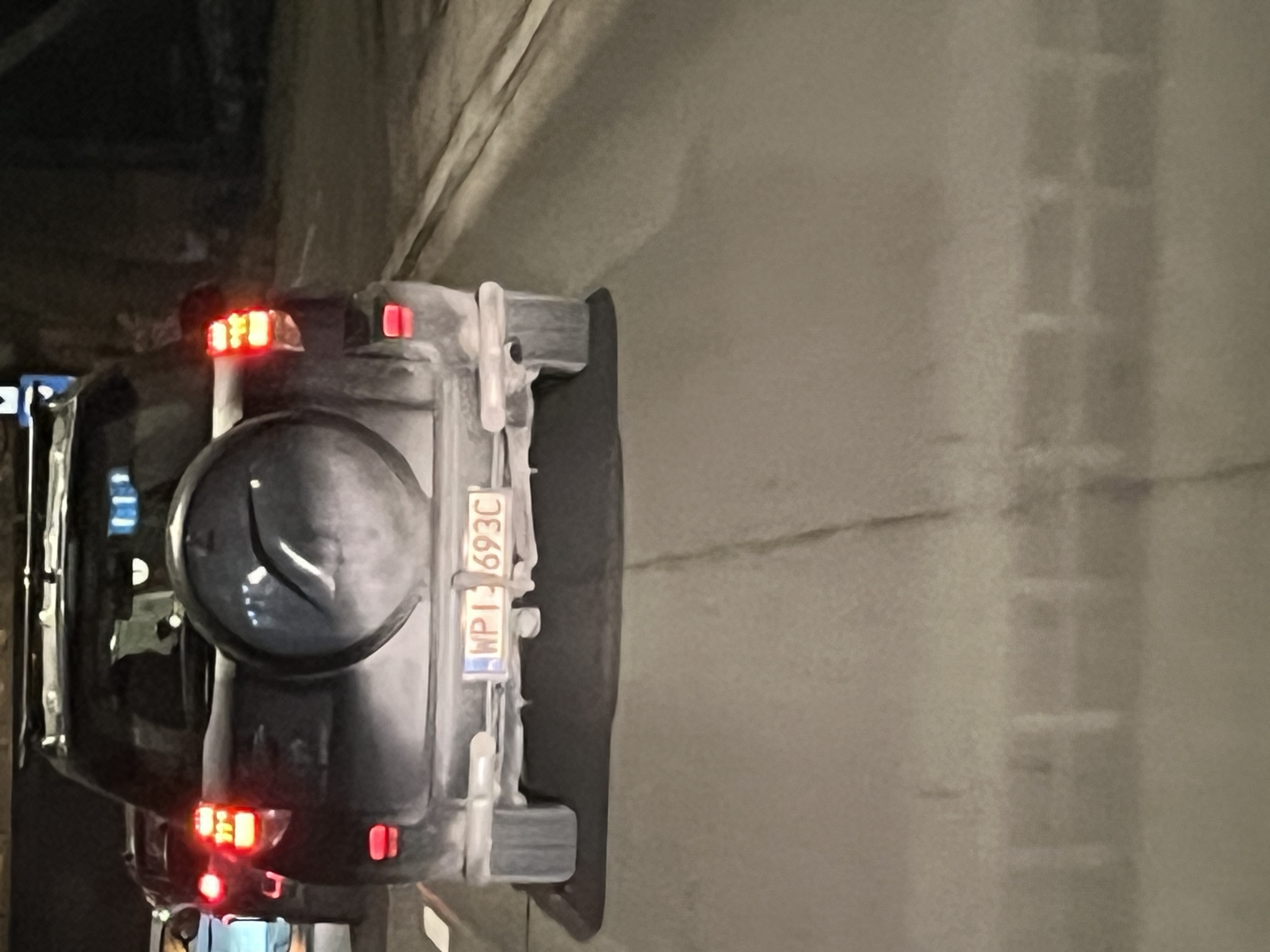 Pirata della strada in un veicolo con numero di targa WPI6693C