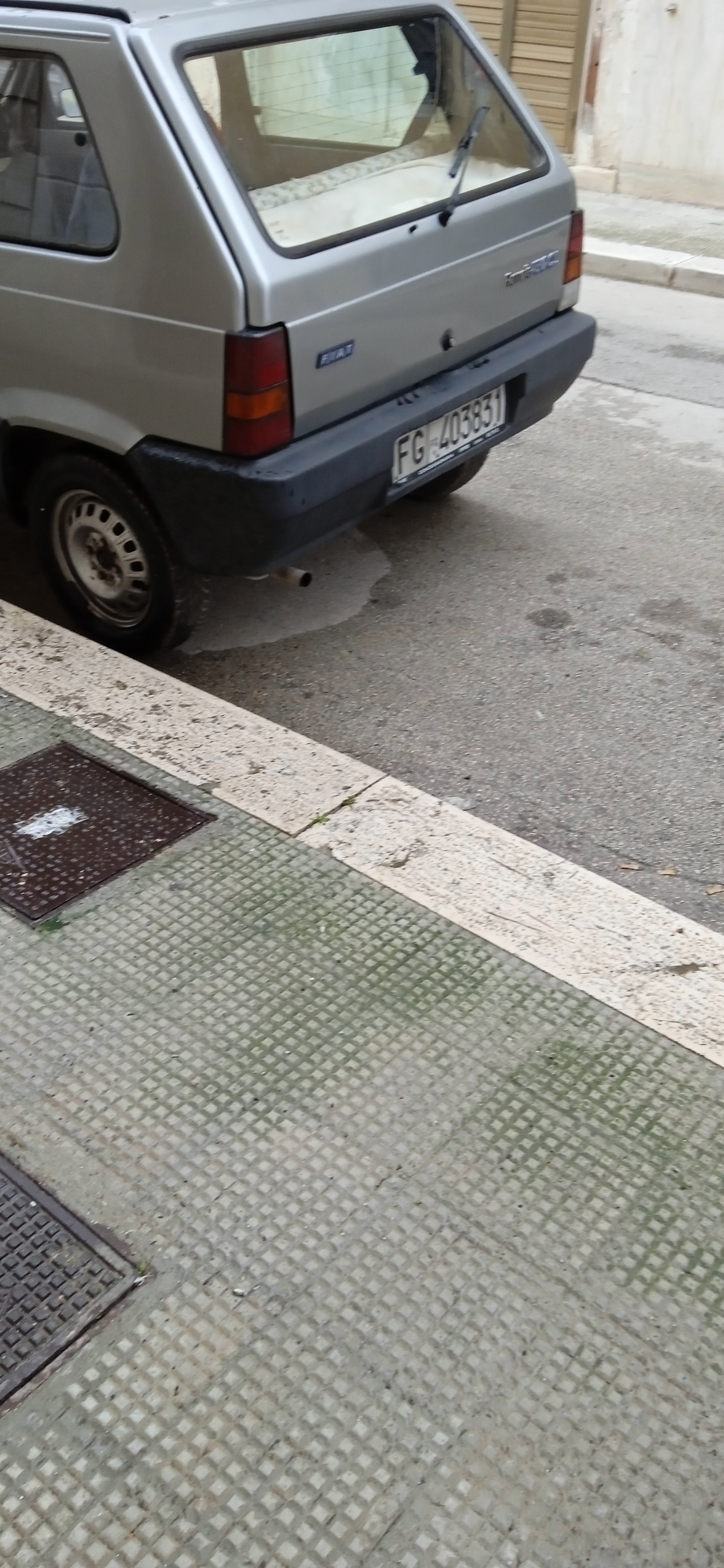 Mistrz parkowania w pojeździe o numerach FG403831