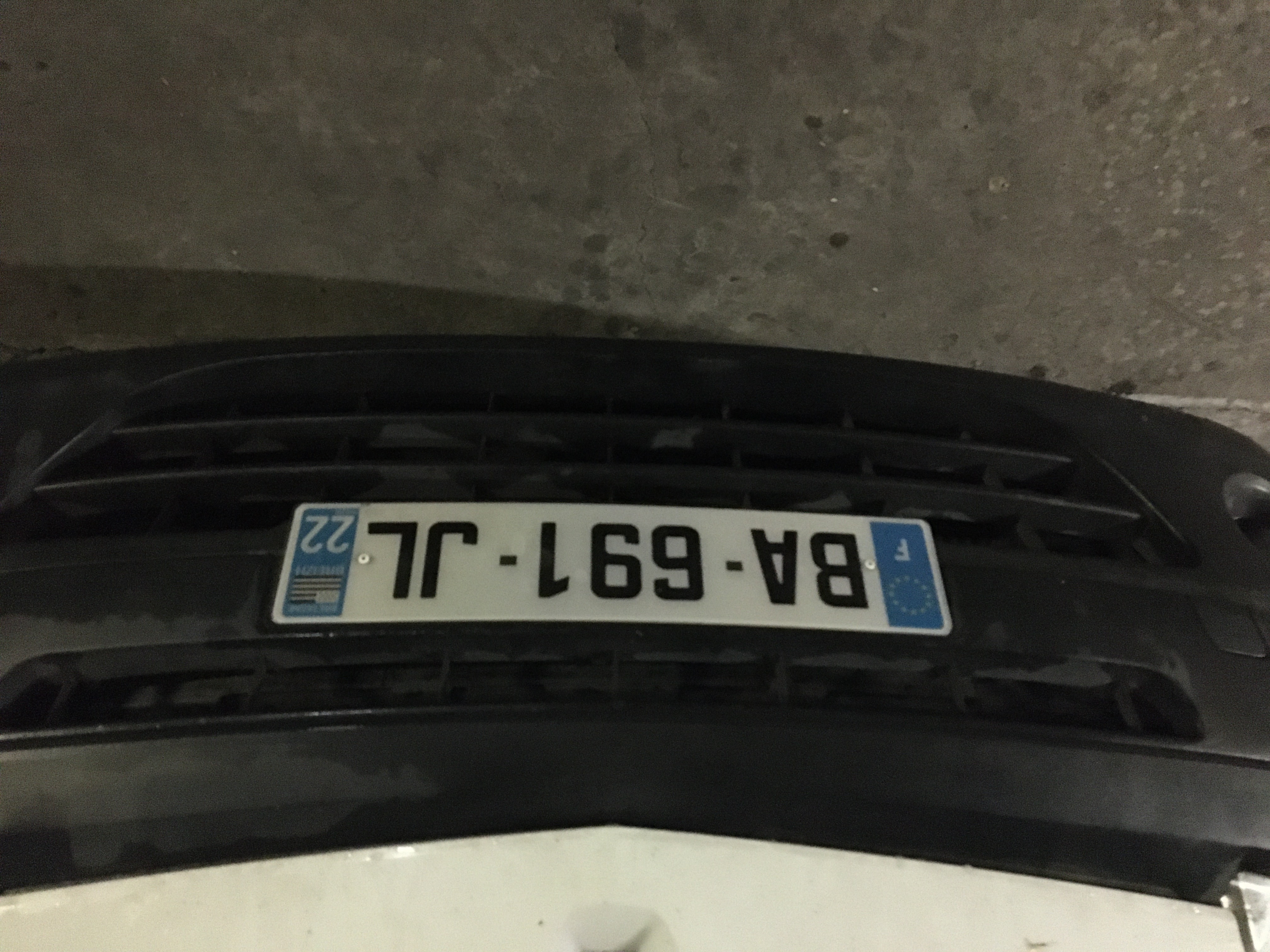 Майстер паркування в транспортному засобі з номерами BA691JL