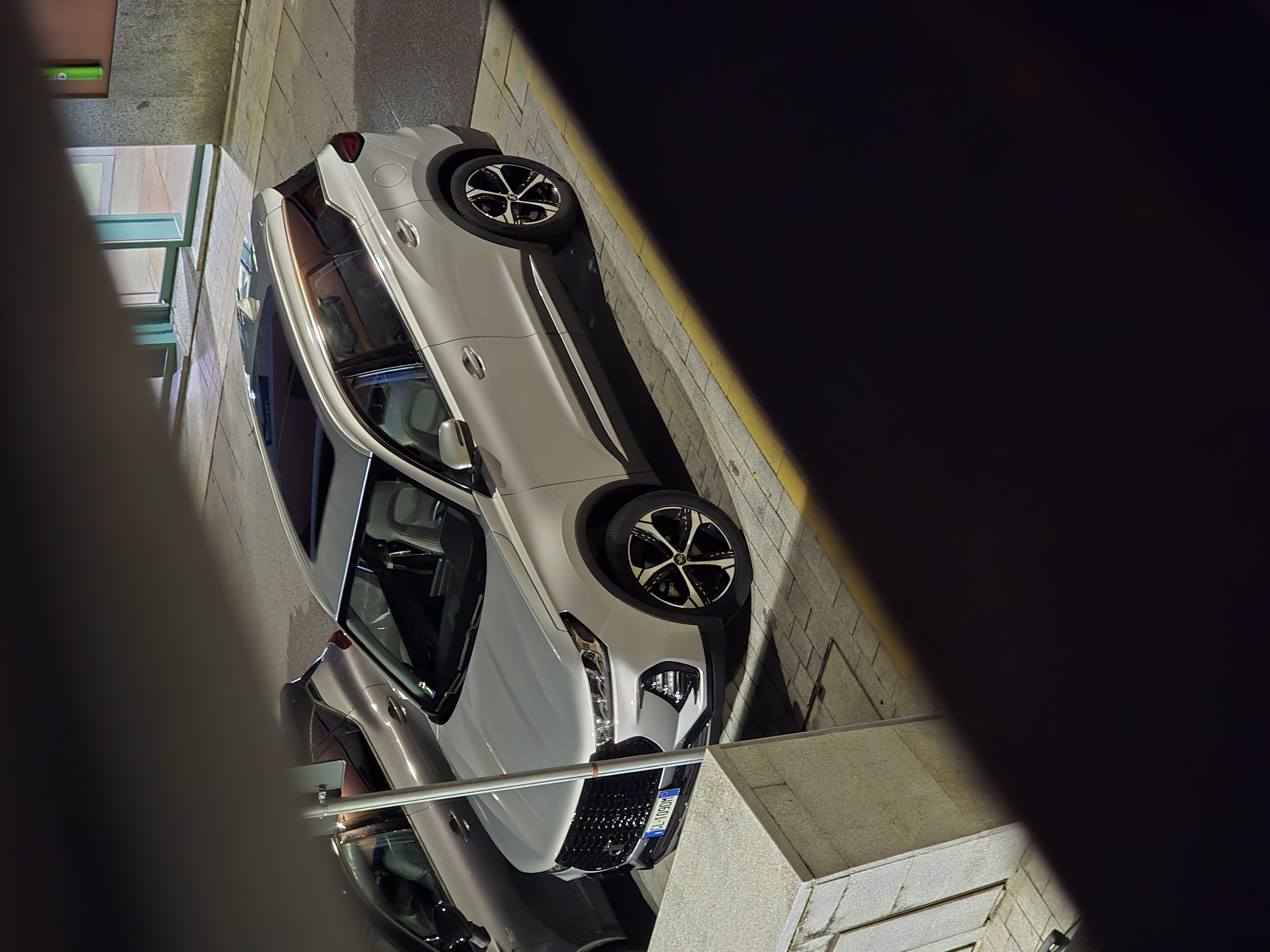 Parking Master en un vehículo con números GL109DM