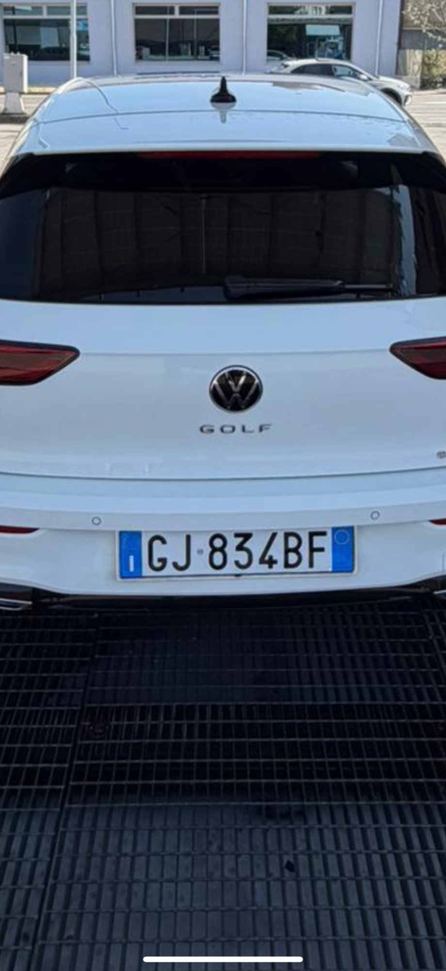 Registreringsnummeret GJ834BF har VOLKSWAGEN GOLF