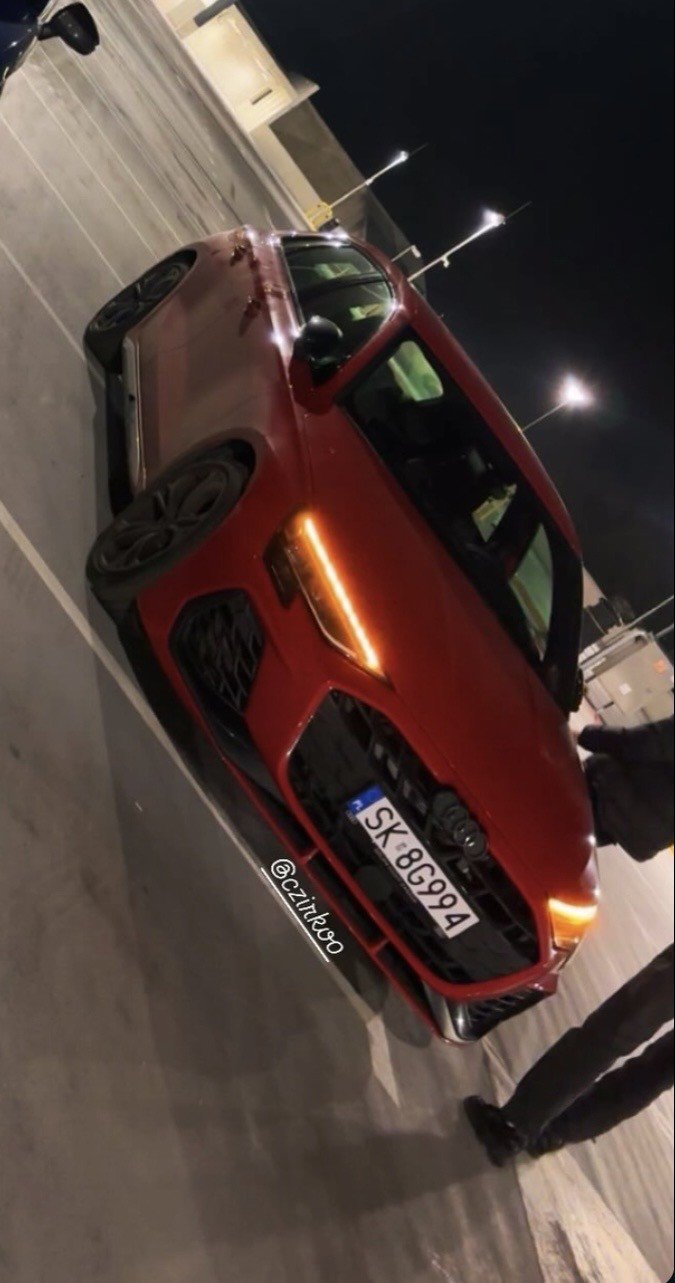 Numer rejestracyjny SK 8G994 posiada AUDI S3 SPORTBACK - SK8G994