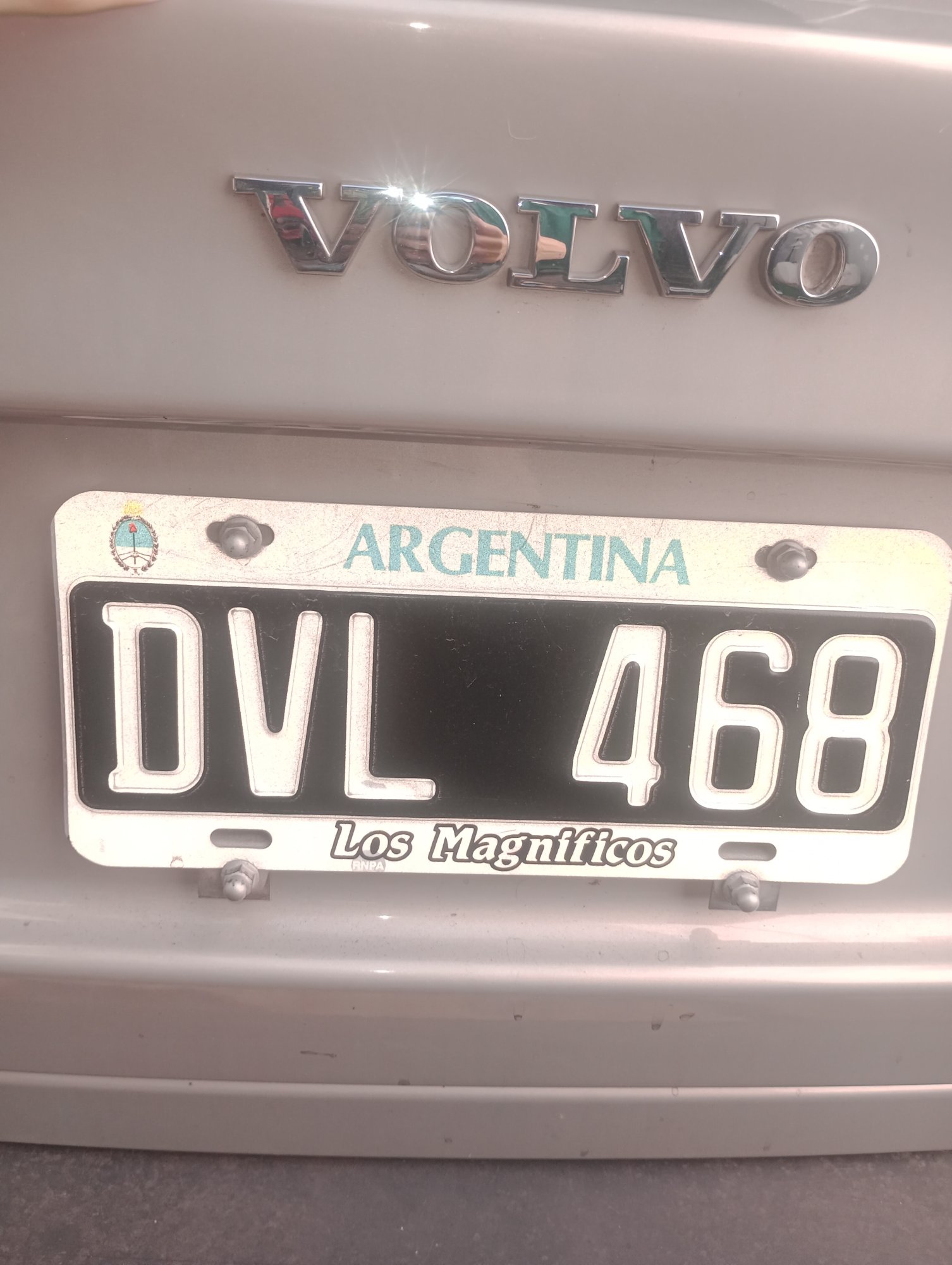 Numer rejestracyjny DVL468 posiada Volvo 