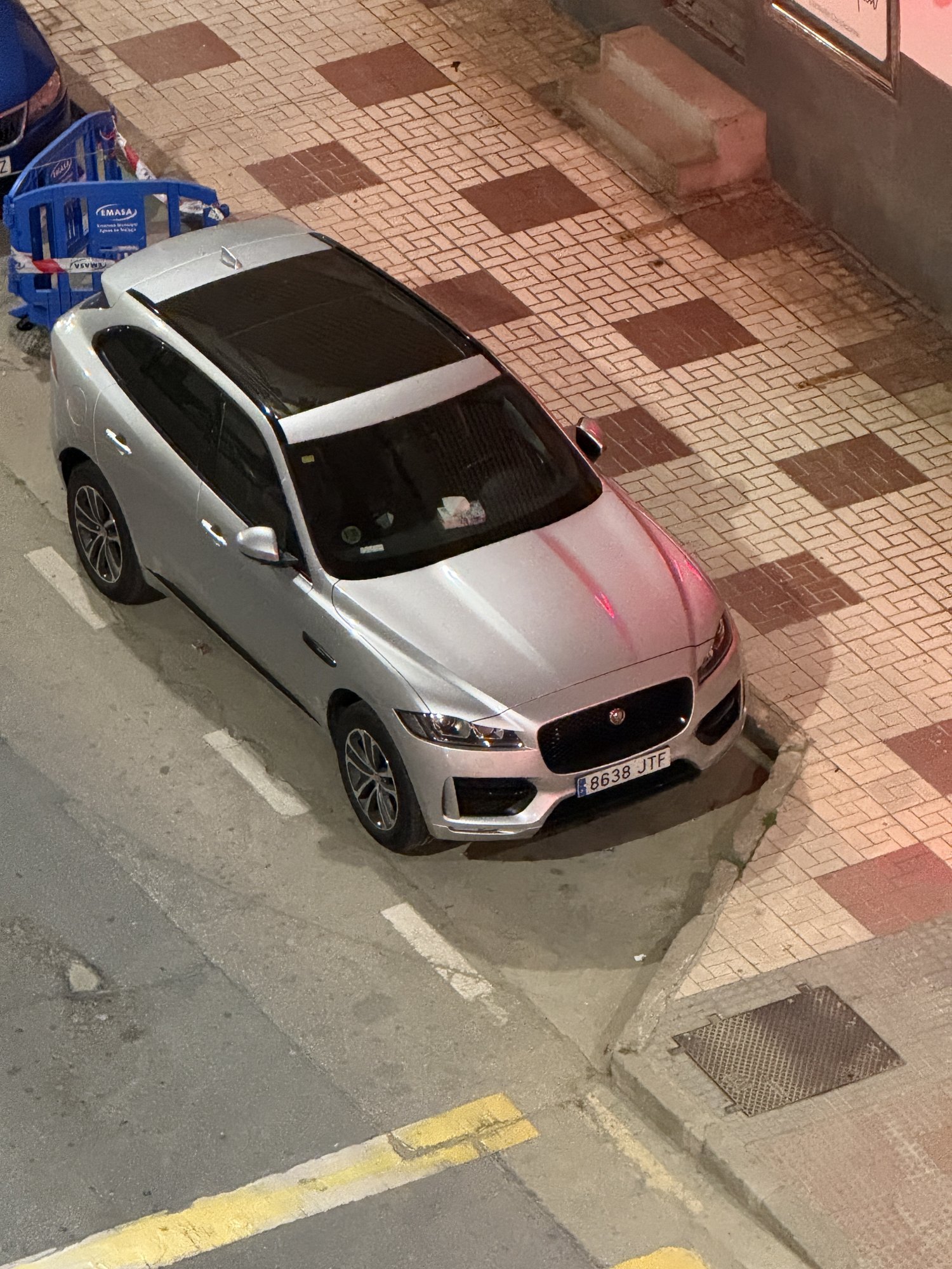 Numer rejestracyjny 8638JTF posiada JAGUAR F PACE Numer rejestracyjny 8638JTF posiada JAGUAR F PACE