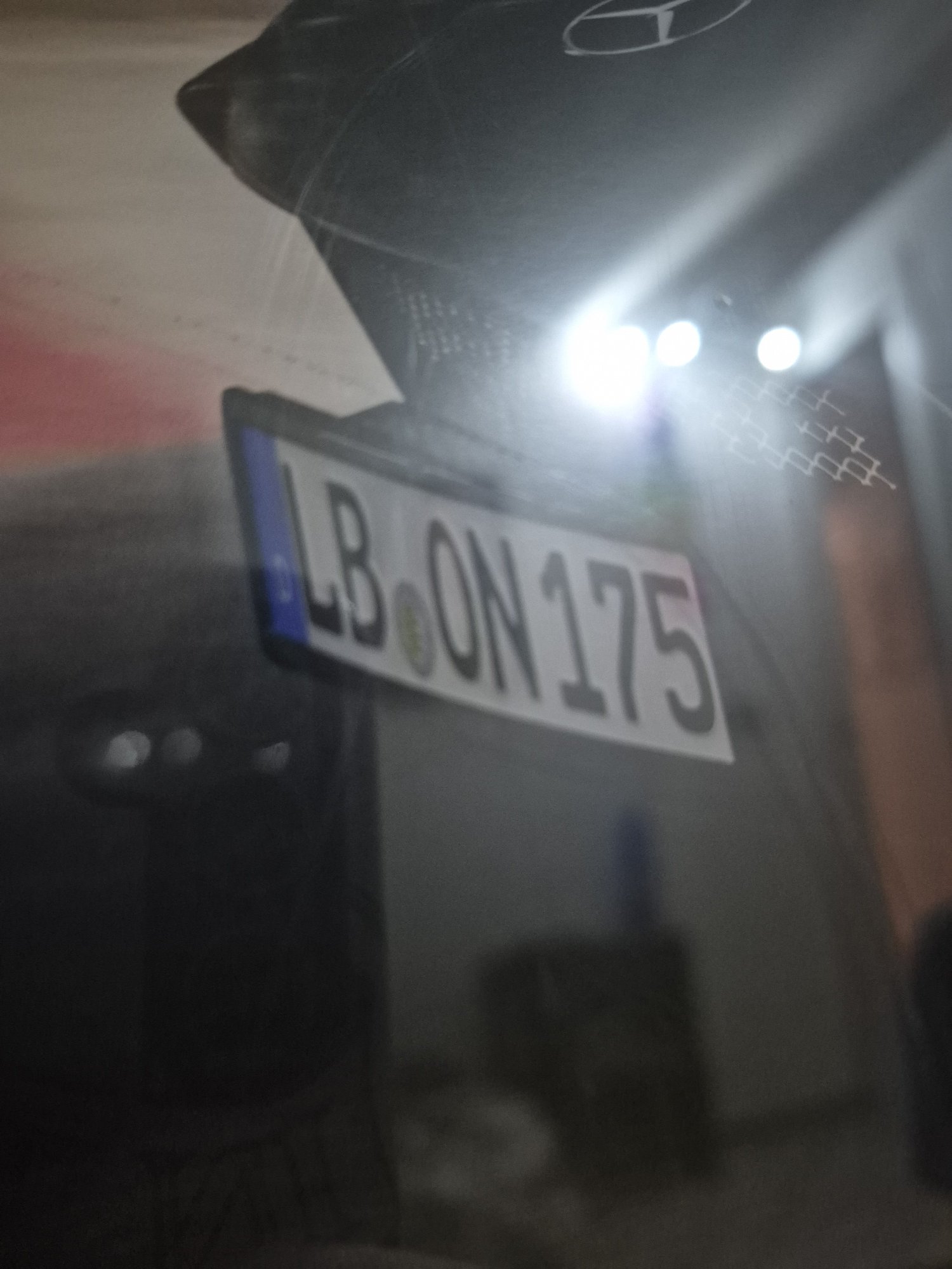 Numer rejestracyjny LBON175 posiada  