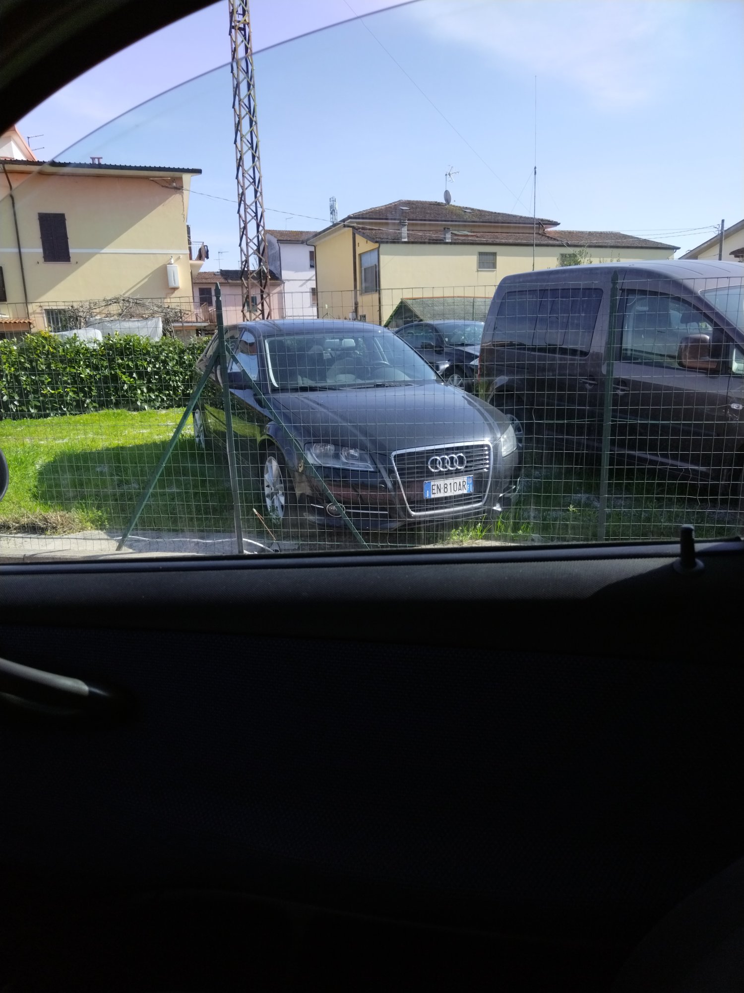 Numer rejestracyjny EN810AR posiada AUDI A3 2a serie