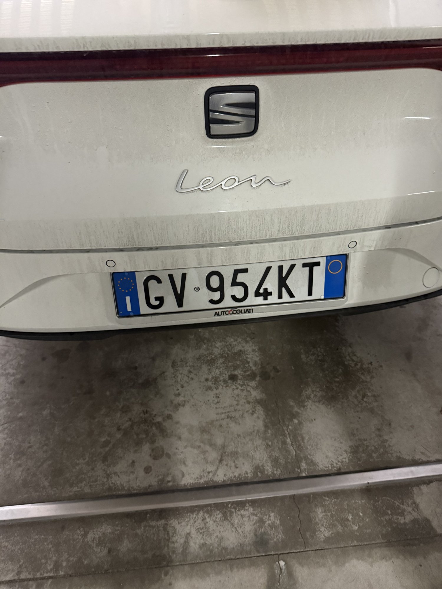 Numer rejestracyjny GV954KT posiada SEAT Leon 4a serie