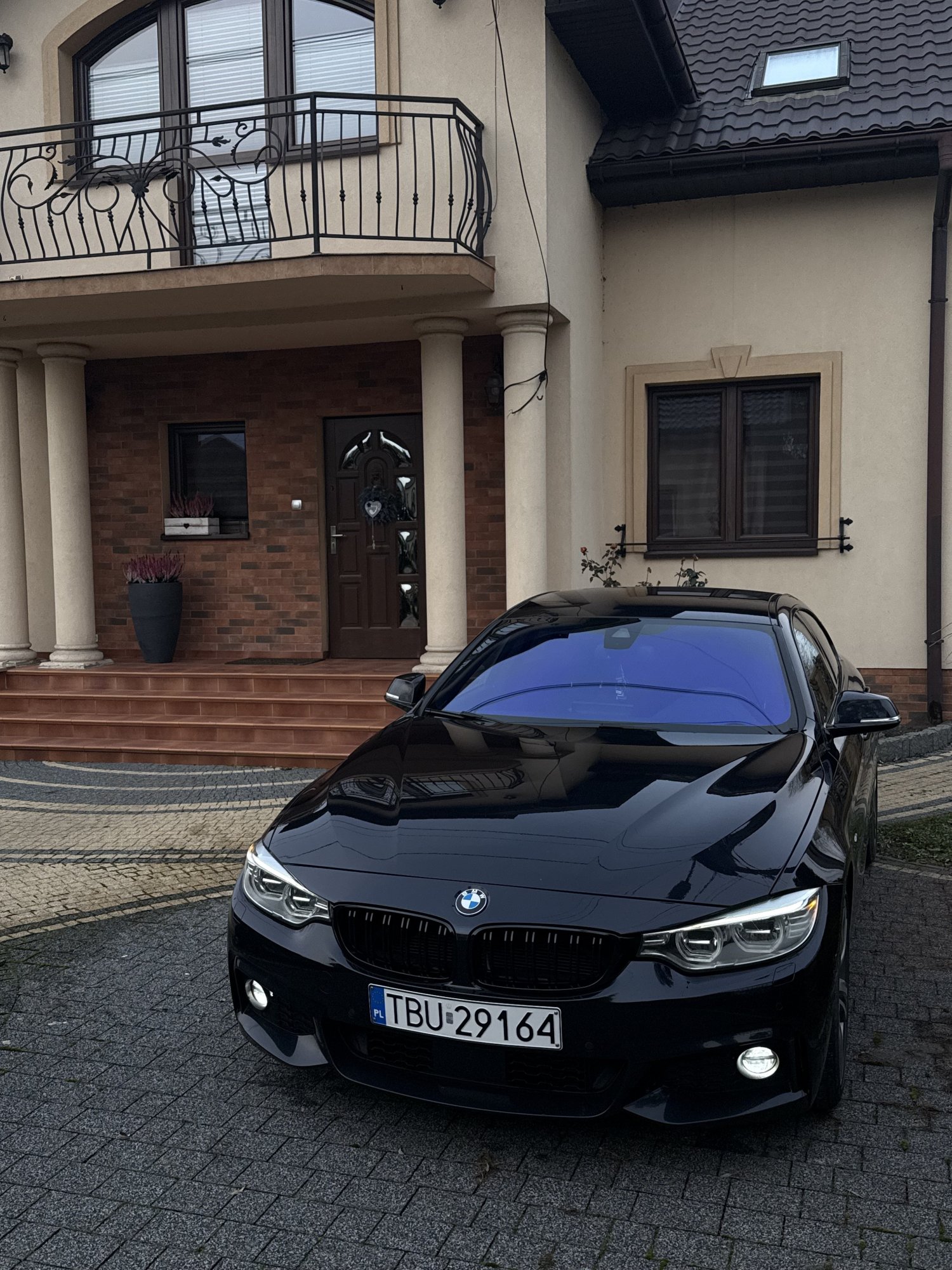 Numer rejestracyjny TBU 29164 posiada BMW 420D - TBU29164