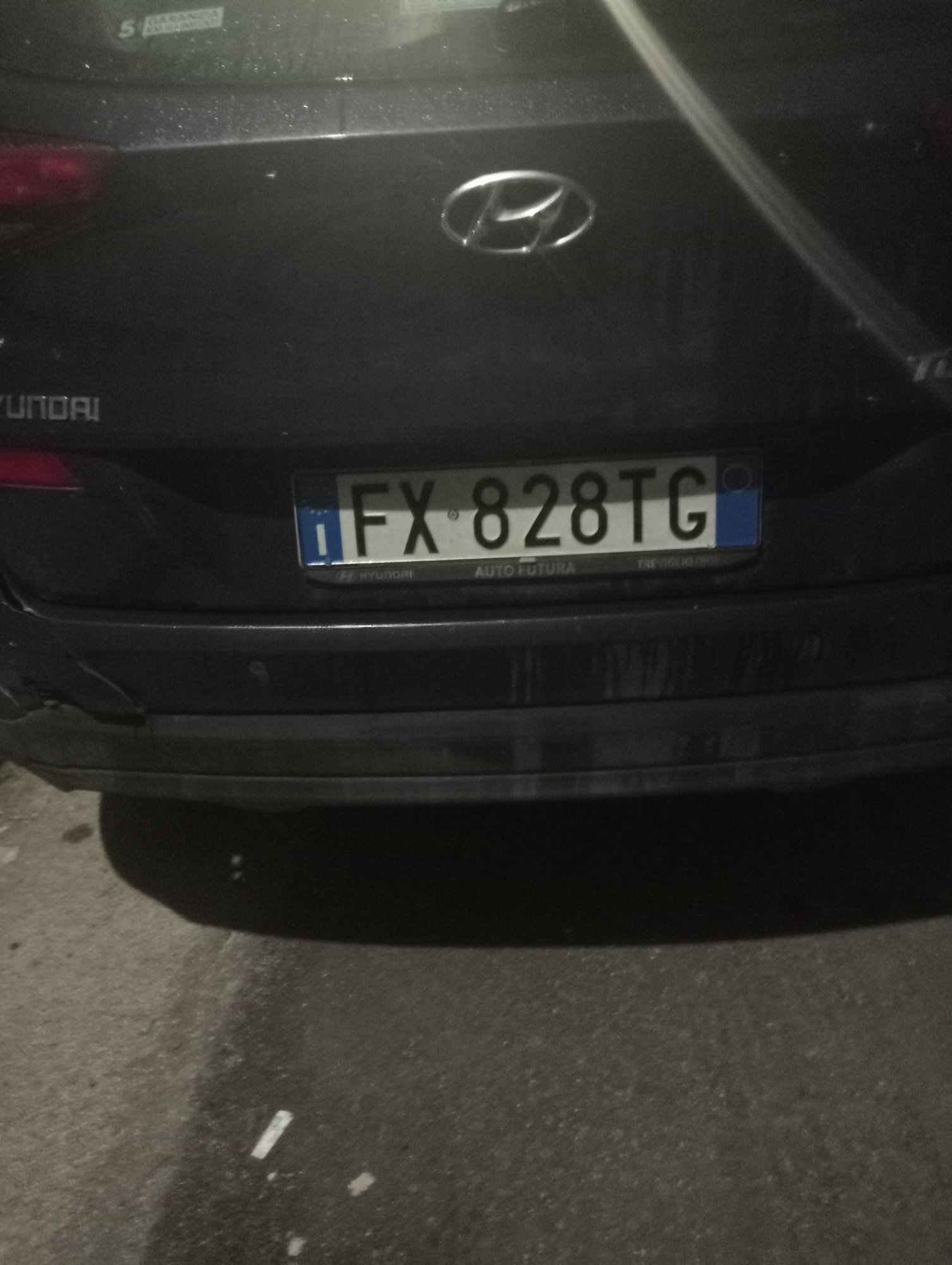 Numer rejestracyjny FX828TG posiada HYUNDAI Tucson 2a serie