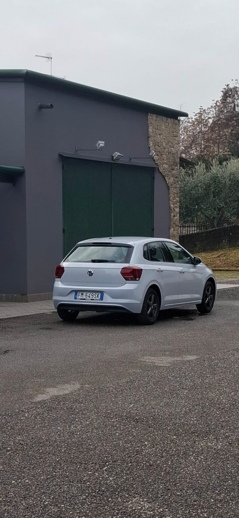 Numer rejestracyjny FM649SK posiada VOLKSWAGEN Polo 6a serie