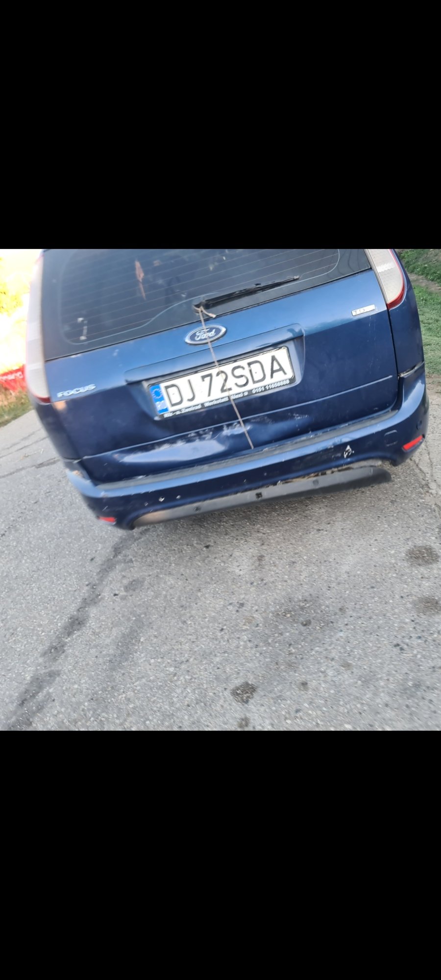 Numer rejestracyjny DJ72SDA posiada Ford Focus