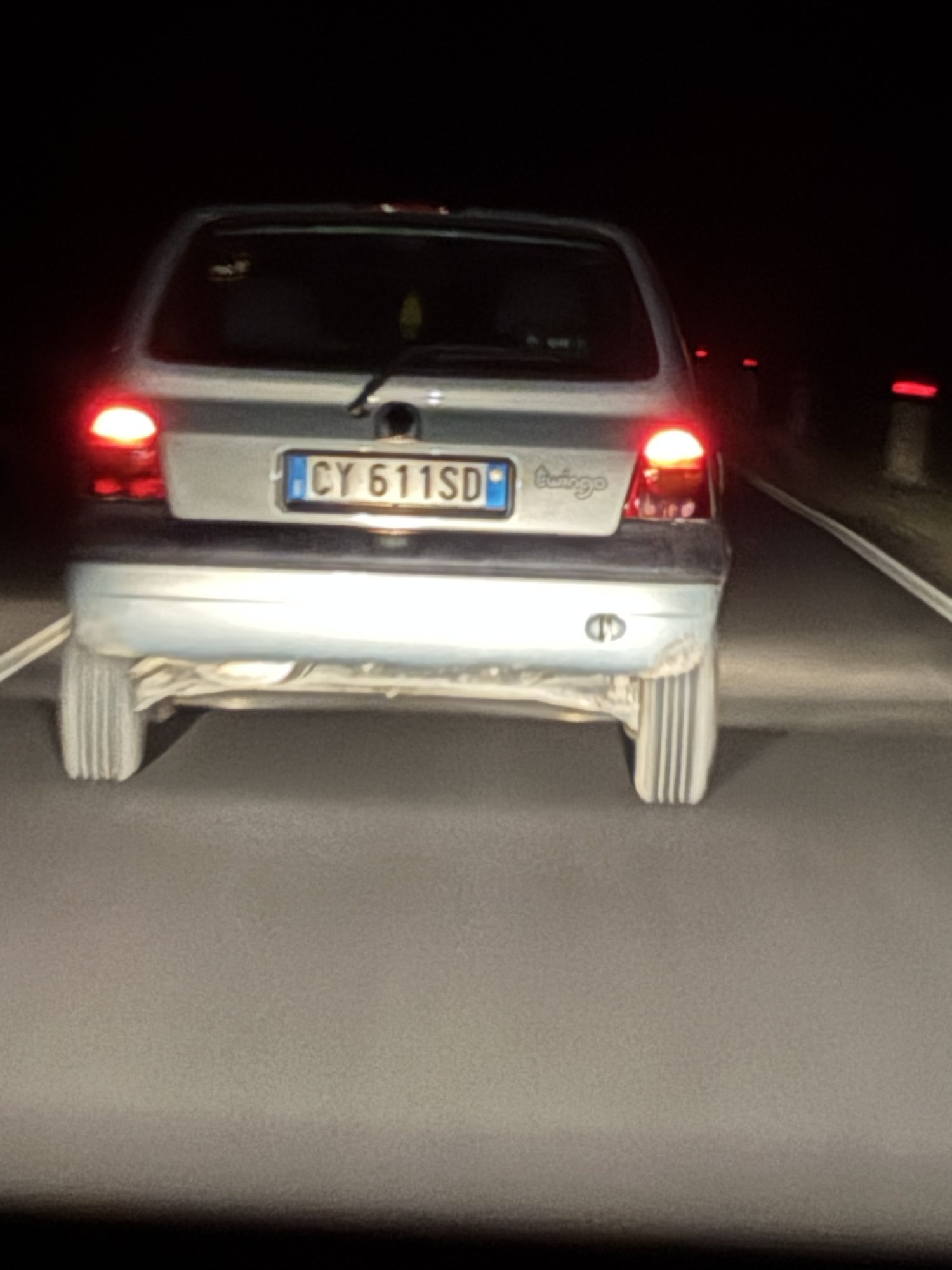 Numer rejestracyjny CY611SD posiada RENAULT Twingo 1a serie