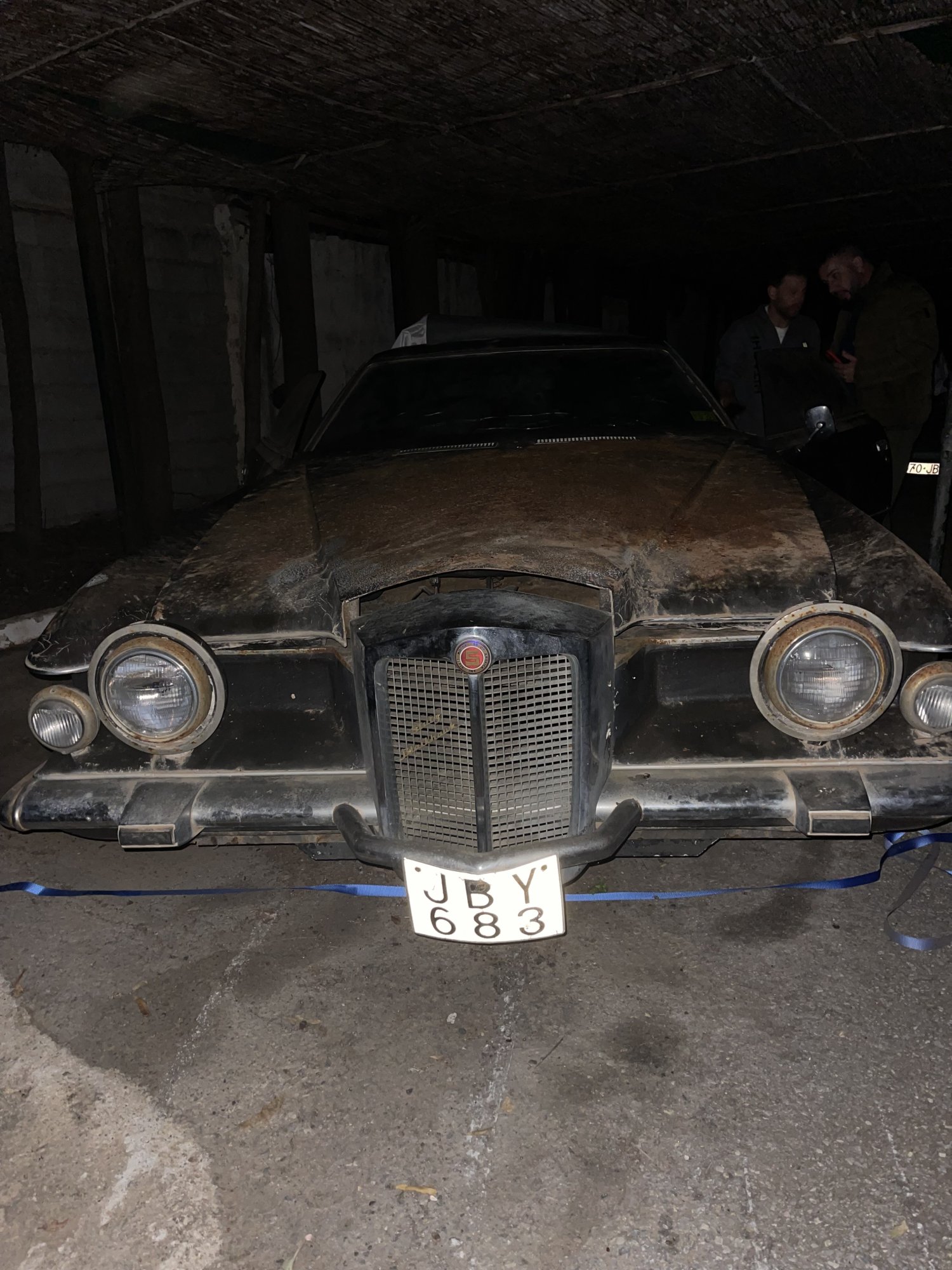 Numer rejestracyjny JBY683 posiada Hyundai H-1 BUS