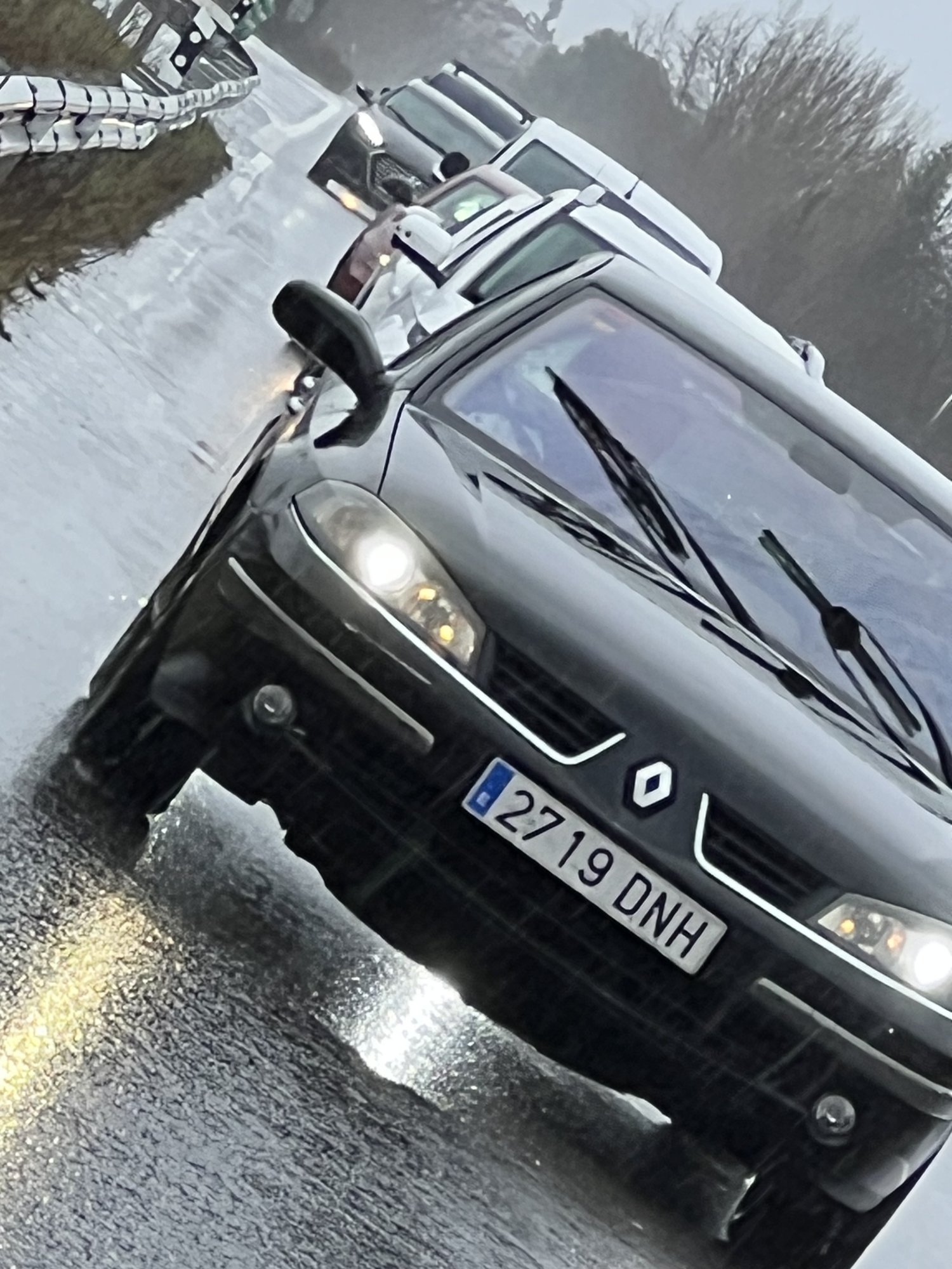 Numer rejestracyjny 2719DNH posiada RENAULT LAGUNA Numer rejestracyjny 2719DNH posiada RENAULT LAGUNA